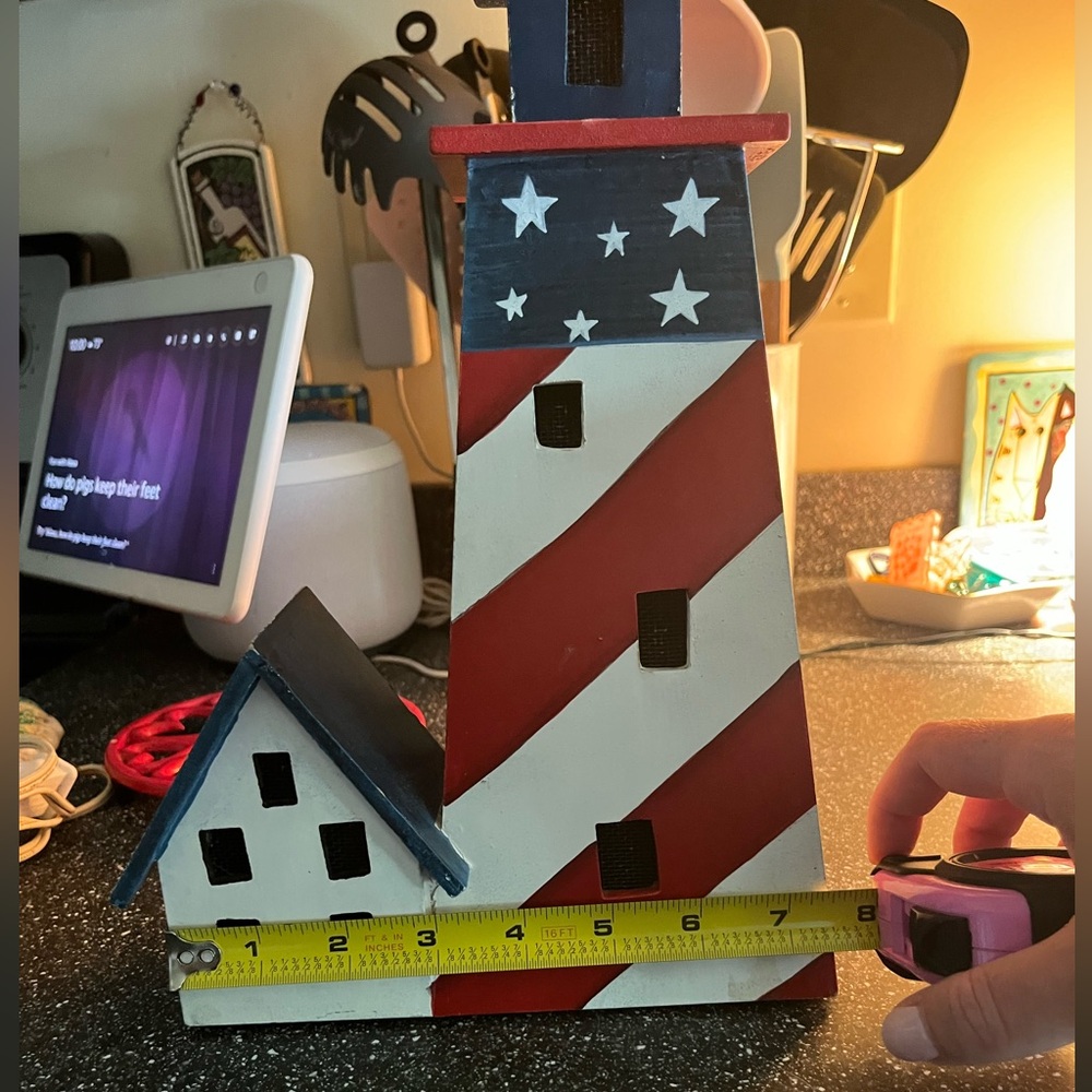 Rustic Americana Lighthouse Decor - Picture 6 of 8